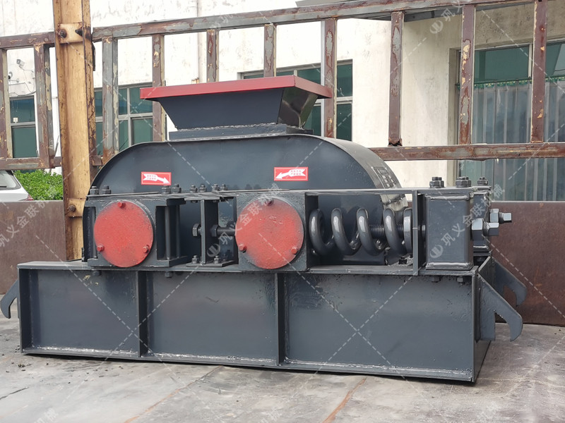 2PG400*250小型對輥破碎機(jī)發(fā)往江蘇連云港破水渣