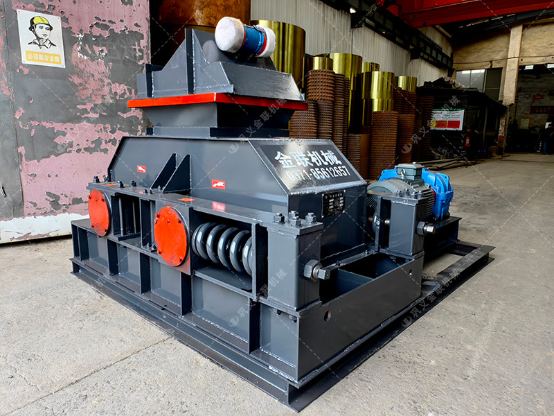 750X500對輥破碎機發(fā)貨圖片