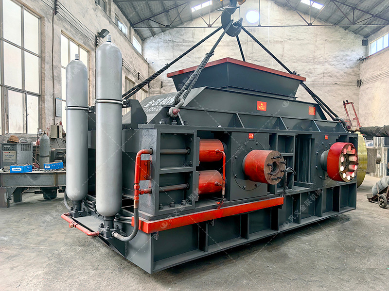 2PG1500x1000型大型液壓對(duì)輥破碎機(jī)發(fā)貨圖片