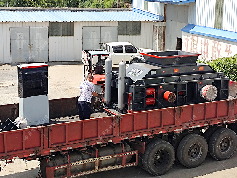 2025 年制砂設(shè)備新趨勢(shì)：全自動(dòng)液壓對(duì)輥制砂機(jī)為何成行業(yè)優(yōu)選？